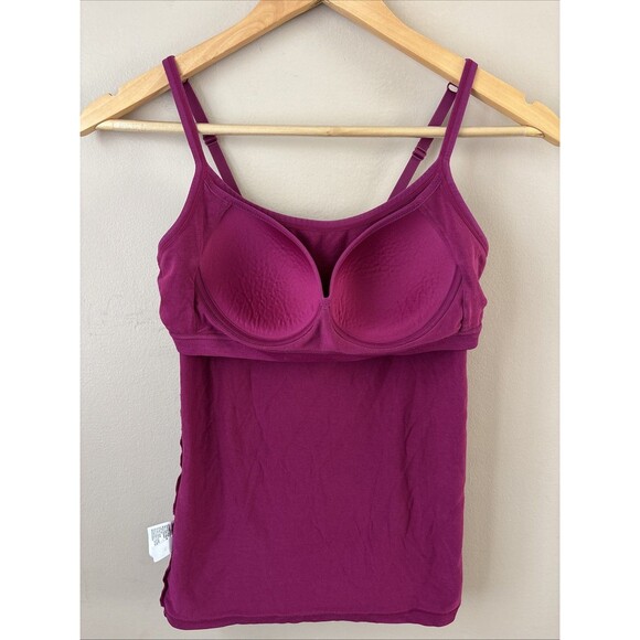 Uniqlo Women’s Medium Magenta Cami Tank Top Built In Bra Adjustable Straps - Picture 3 of 5